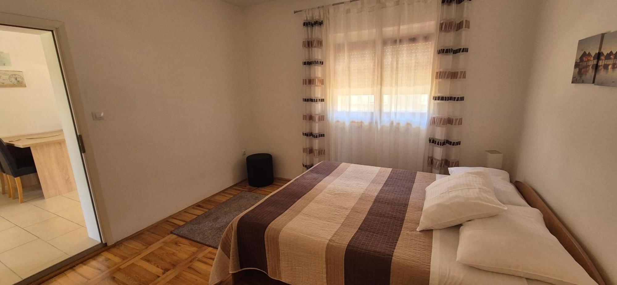 Apartments Lena Sukosan Bagian luar foto