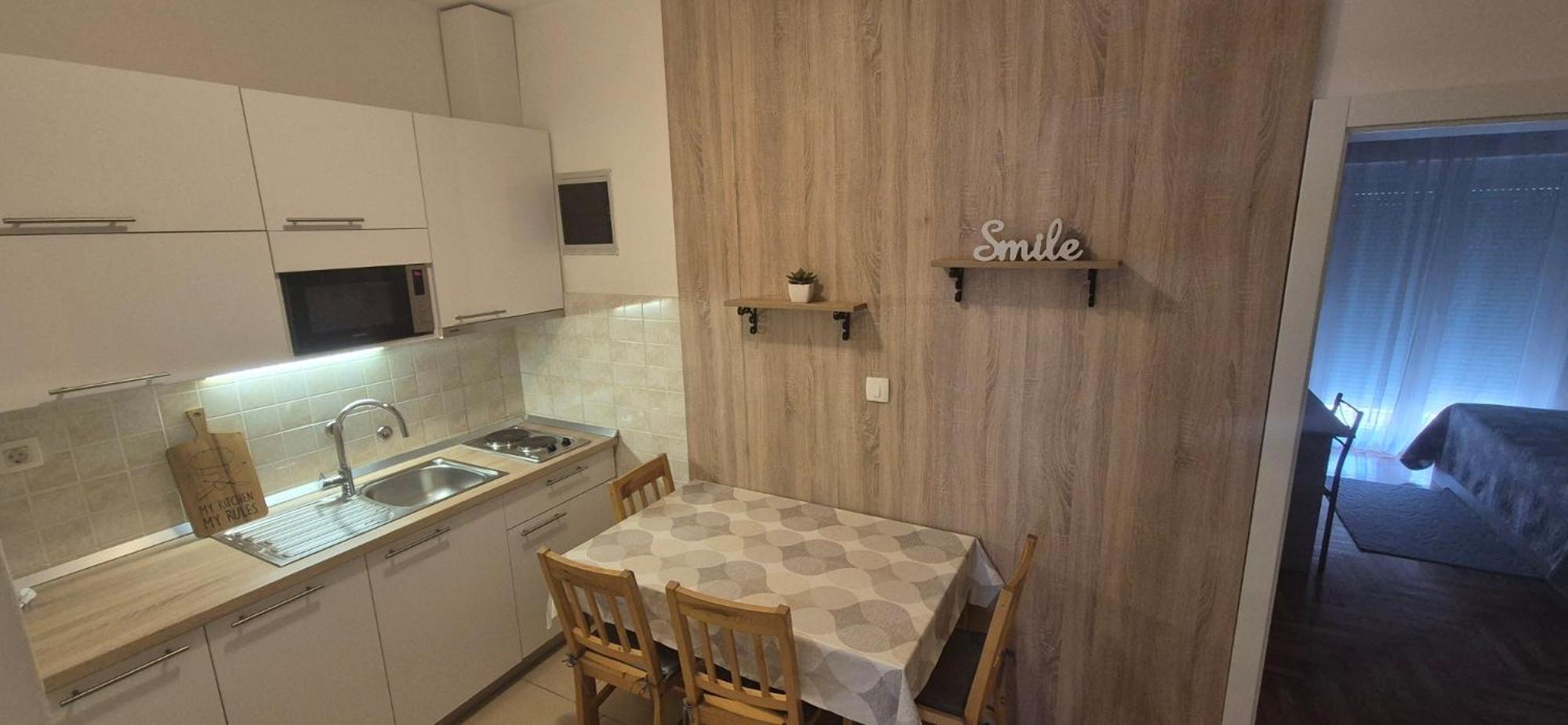 Apartments Lena Sukosan Bagian luar foto